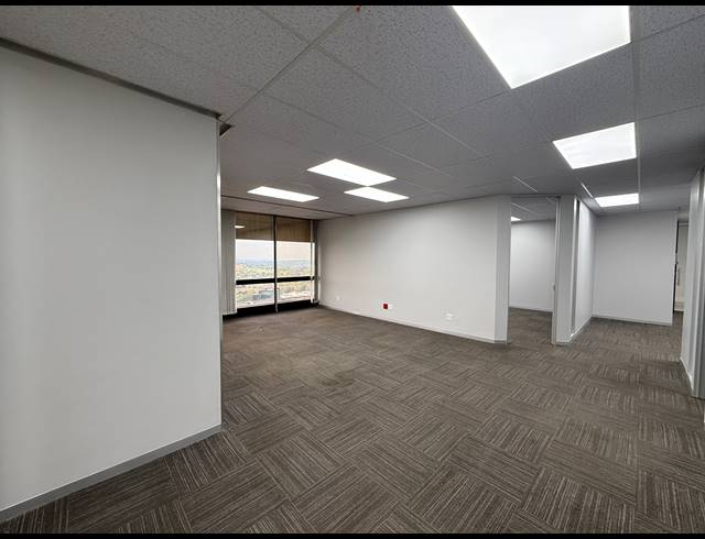 164M² OFFICE TO LET IN BRAAMFONTEIN WERF